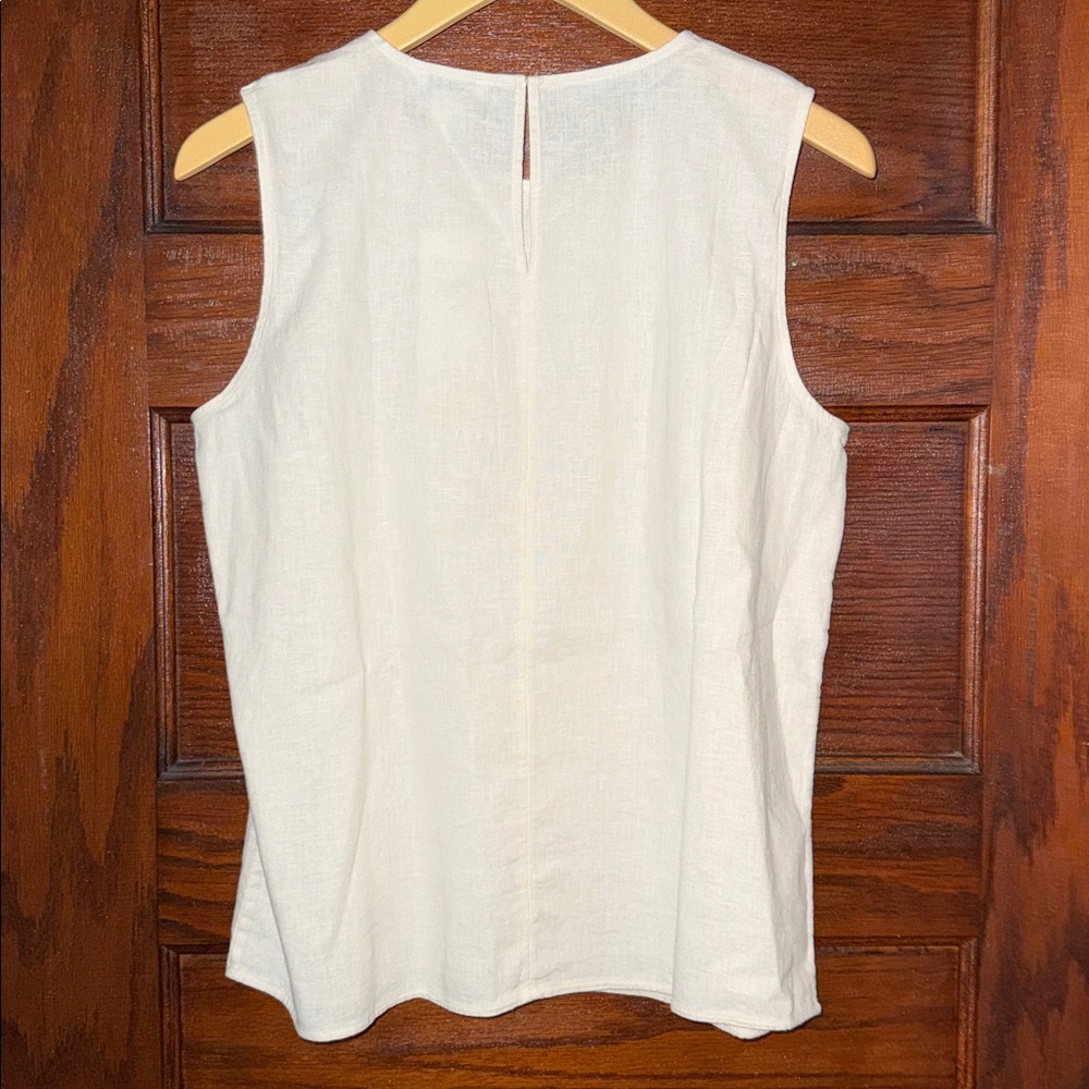 Medium Calvin Klein Sleeveless Blouse - Picture 3 of 9
